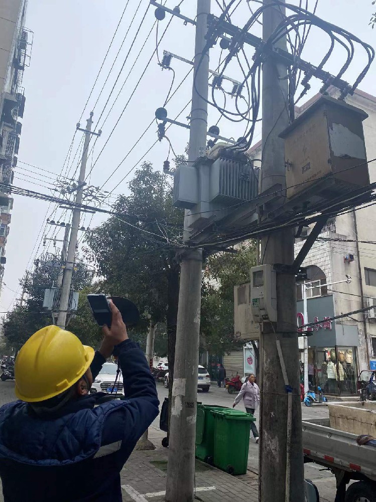 宏博测控进行架空线路巡检现场