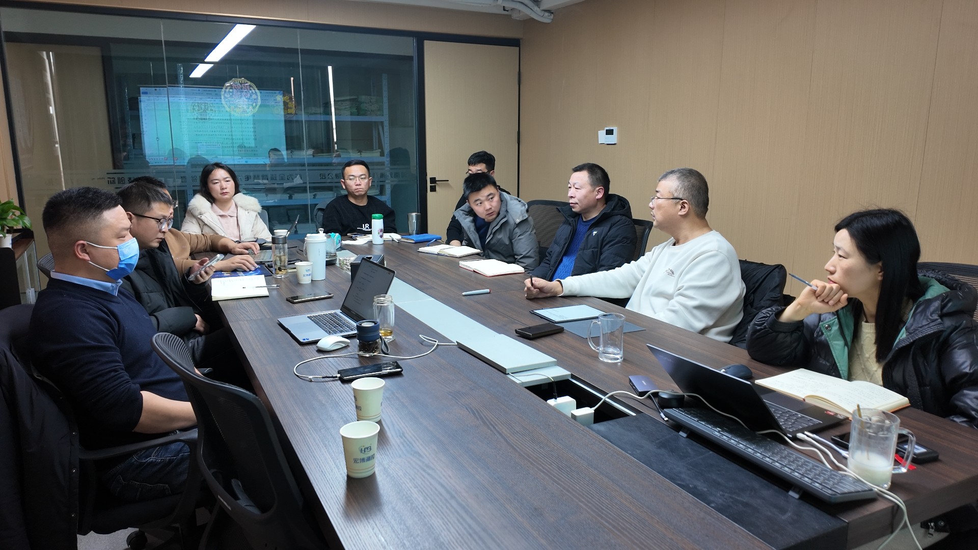 20250206卜总业务产品开会 (3).JPG